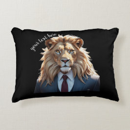 Löwe im Anzug Dekokissen