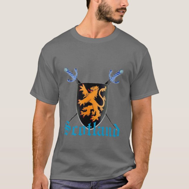 Löwe-Kreuz-Schwerter-T-Shirt Schottlands T-Shirt (Vorderseite)