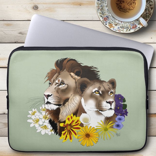 Löwe Löwin Floral Grün  Laptopschutzhülle (Von Creator hochgeladen)