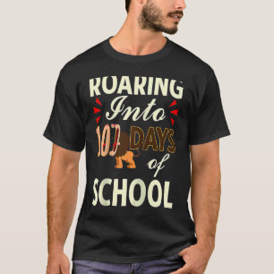 Löwe Roaring in 100 Tage der Schule 100 Tage Smar T-Shirt