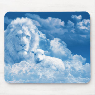 Löwe und Lamm in den Wolken Mousepad
