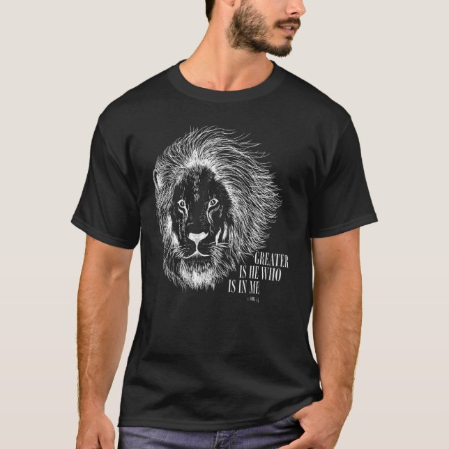 Löwe von Juda Greater ist er Christlich für Men Bi T-Shirt (Vorderseite)