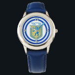 Löwe von Judah Emblem Ariel Hebrew Armbanduhr<br><div class="desc">Die blaue Armbanduhr aus Edelstahl mit dem Bild eines blauen und gelben Löwen von Juda auf weiß mit hellblauen und dunkelblauen Rahmen und "Ariel" auf Hebräisch in blauen Buchstaben darüber. Optionale Silber-Uhr-Oberfläche. Sehen Sie dazu die passende quadratische Taste, den quadratischen Charme, den großen quadratischen Premiummetall-Schlüsselanhänger, den viereckigen doppelseitigen Acryl-Schlüsselanhänger und...</div>