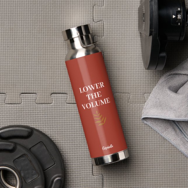 Lower the Volume Water Bottle | Minimalist  Trinkflasche (Fitnessstudio (gedreht))