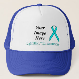 Lt Blue / Aquamarin Standard Ribbon von Kenneth Yo Truckerkappe