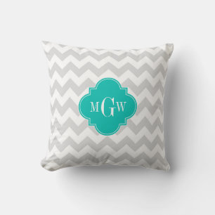 Lt Grau Wht Chevron Türkis Quatrefoil 3 Monogramm Kissen