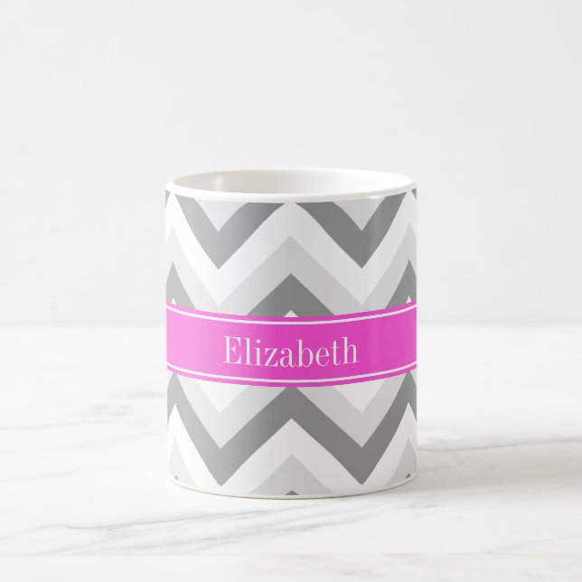 Lt Two Gray White Chevron Hot Pink Name Monogram Kaffeetasse (Mittel)