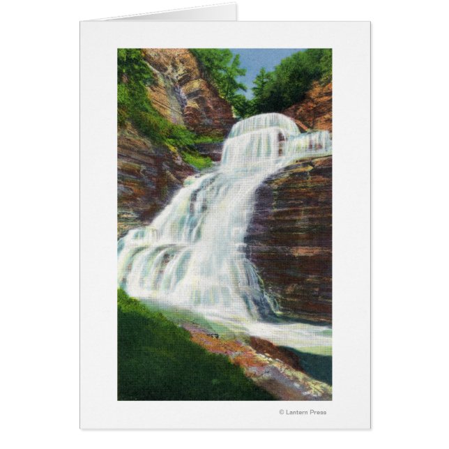 Lucifer Falls View in Robert H. Treman Staat (Vorne)