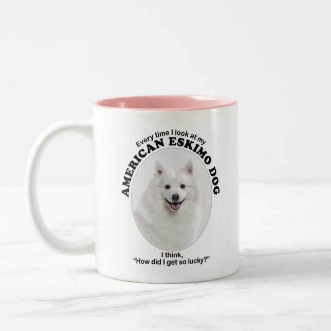 Lucky American Eskimo Dog Zweifarbige Tasse (Links)
