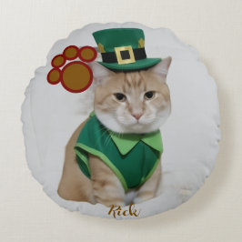 Lucky Cat Dressed as Leprechaun Round Pillow Rundes Kissen