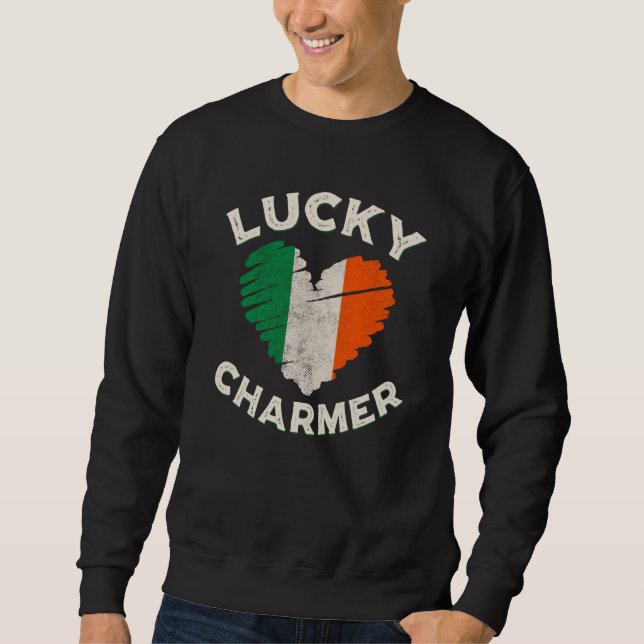 Lucky Charmer Grunge Heart Irish Flag St Patrick's Sweatshirt (Vorderseite)