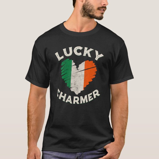 Lucky Charmer Grunge Heart Irish Flag St Patrick's T-Shirt (Vorderseite)