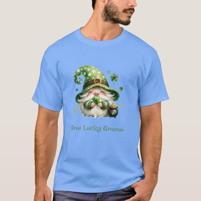 Lucky Gnome - St. Patrick's Day Gnome Kleeblatts T-Shirt (Vorderseite)