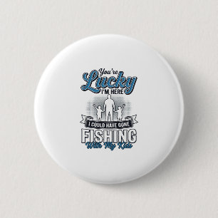 Lucky Im Here Familien-Angeln Vintage-Shirt-Design Button