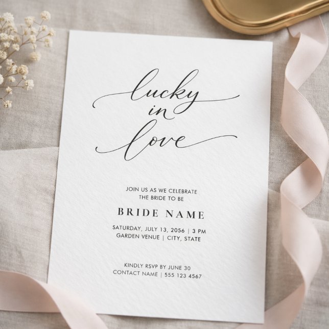 Lucky in Love | Modern Minimalist Bridal Shower Einladung (Von Creator hochgeladen)