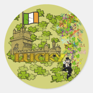 Lucky Leprechaun und seine irische Burg Runder Aufkleber