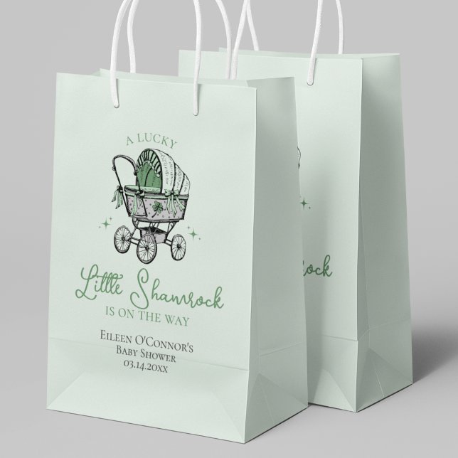 Lucky Little Kleeblatt St Patricks Baby Dusche Kleine Geschenktüte (Cute Irish A Lucky Little Shamrock St Patrick's Day Baby Shower Gift Bag. Hand-Drawn Baby Carriage.)