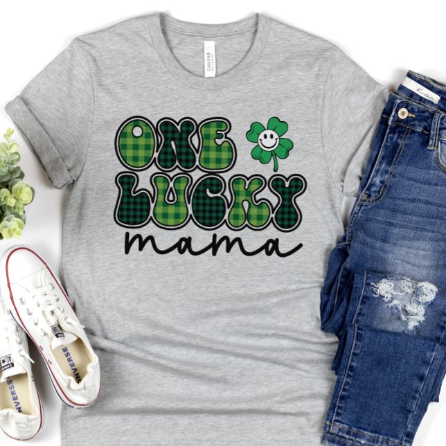 Lucky Mama St Patrick's Day Shirt, Geschenk für Ma T-Shirt (Von Creator hochgeladen)
