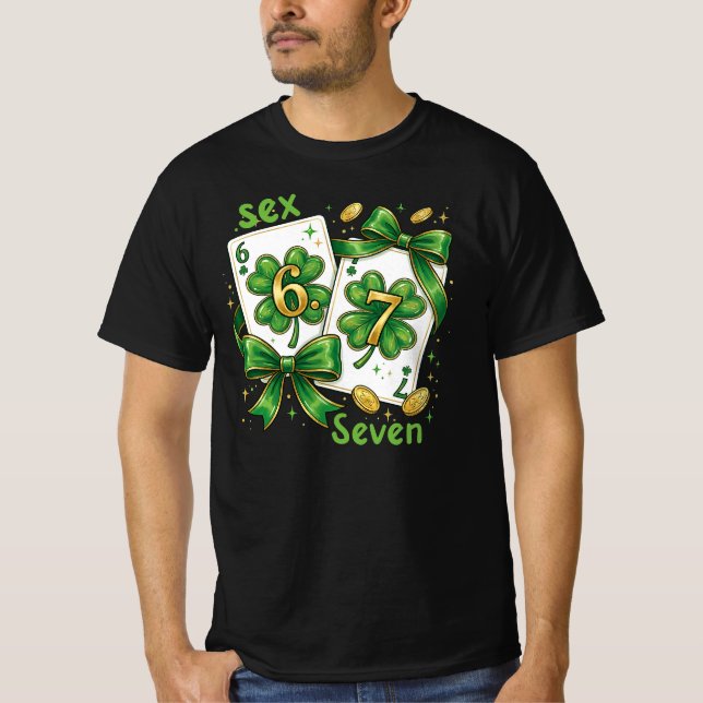 Lucky Six Seven Playing Cards, St Patricks Day T-Shirt (Vorderseite)