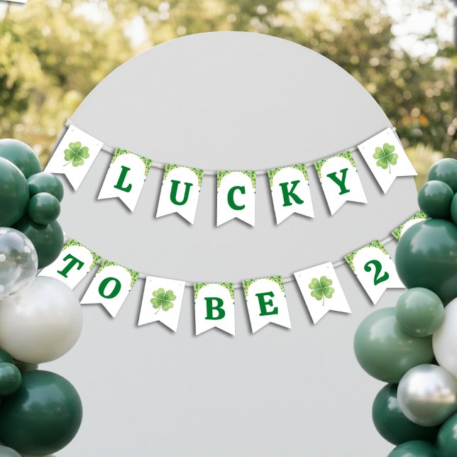 Lucky to be St Patrick's Day Clover Kids Birthday Wimpelkette (Von Creator hochgeladen)