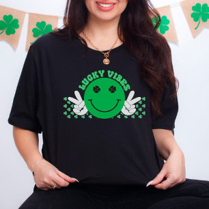 Lucky Vibes Green lächelndes Gesicht Kleeblatt T-Shirt