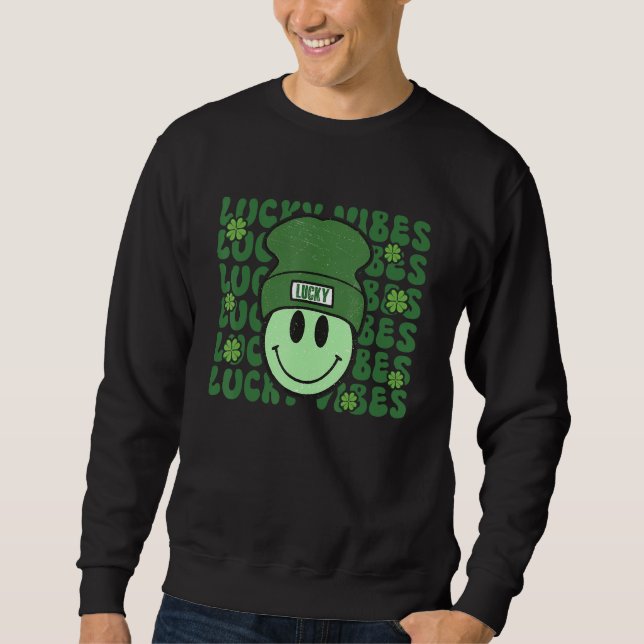 Lucky Vibes St. Patrick's Day Groovy Happy Face wi Sweatshirt (Vorderseite)