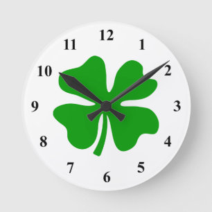 Lucky vierblättriges Kleeblatt   St. Patty's Day Runde Wanduhr