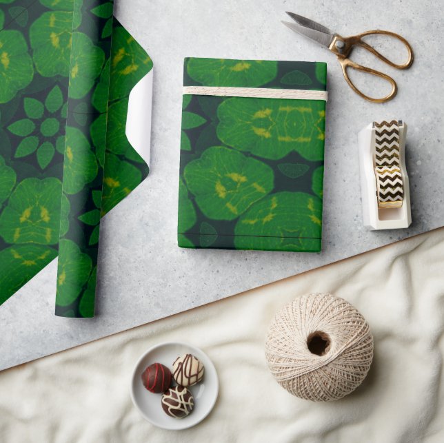 Lucky Wrap Green Irish Clover Muster Nr. 3 Geschenkpapier (Kunsthandwerk)