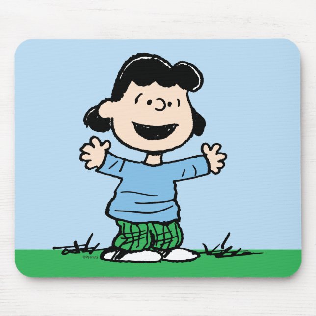 Lucy mit Waffen weit Mousepad (Vorne)