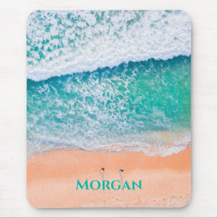 Luftansicht von Türkiswellen, Menschen am Strand, Mousepad