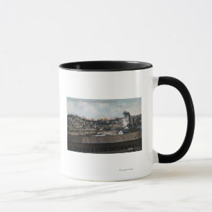 Luftaufnahme der Bergbau-Welle u. der Stadt Tasse