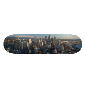 Luftaufnahme der Seattle-Stadt-Skyline Skateboard