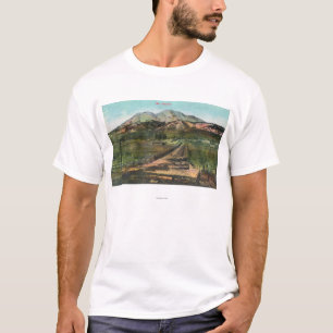 Luftaufnahme des Tales und des Mt. Shasta T-Shirt
