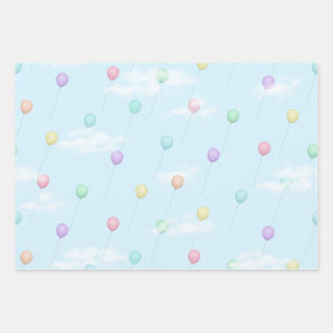 Luftballons fliegen am blauen Himmel mit Wolken Geschenkpapier Set