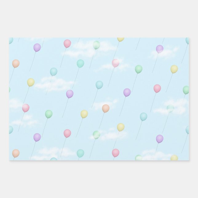 Luftballons im blauen Himmel mit Wolken Geschenkpapier Set (Vorderseite)