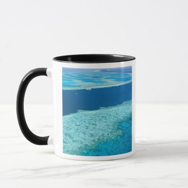 Luftbild des Great Barrier Reef am Tasse (Links)