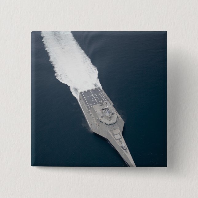 Luftbild des Küstenkampfschiffs Button (Vorderseite)