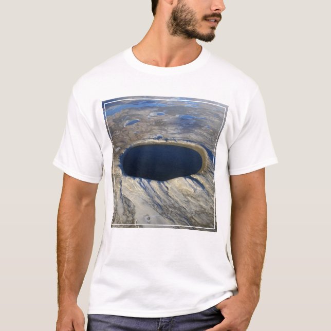 Luftschiff Pingualuit Krater, Quebec, Kanada. T-Shirt (Vorderseite)