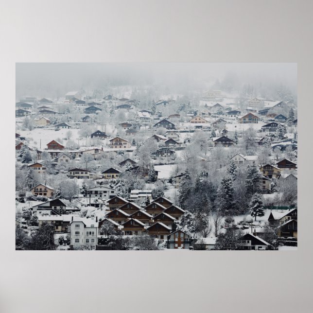 LUFTSICHT AUF DAS DORF MIT SCHNEE POSTER (Vorne)