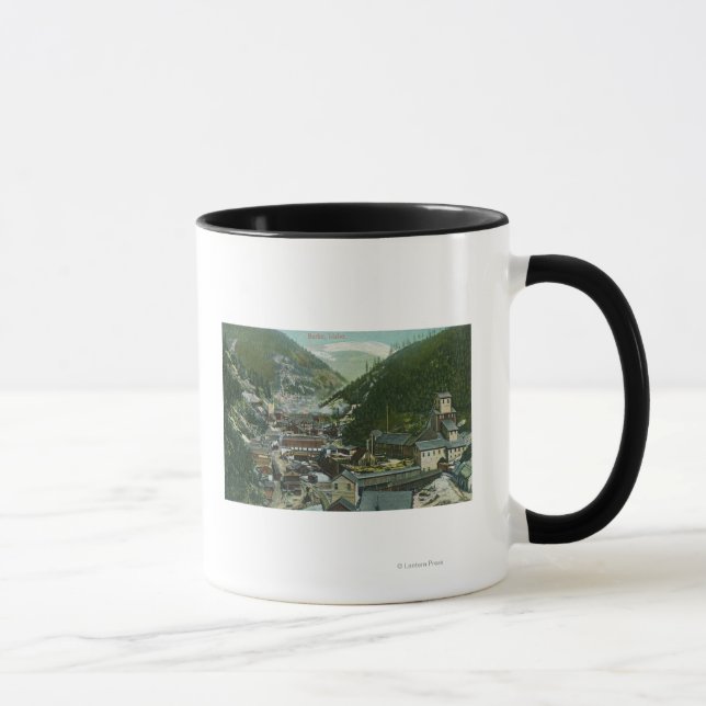 Luftsicht auf die Stadt und die BergeBurke, ID Tasse (Rechts)