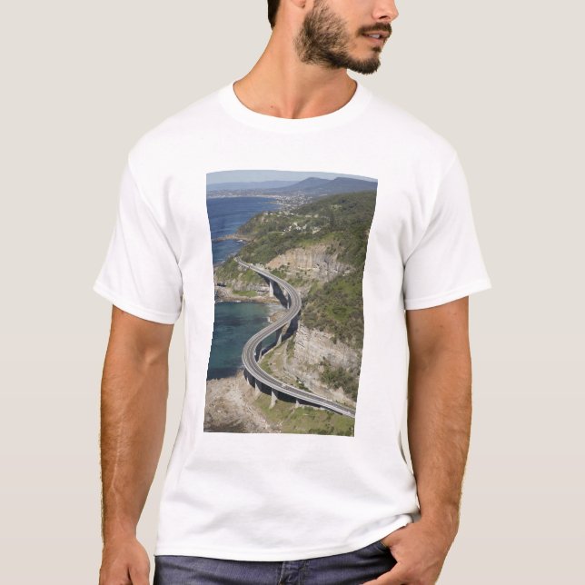 Luftsicht auf Sea Cliff Bridge in der Nähe von Wol T-Shirt (Vorderseite)