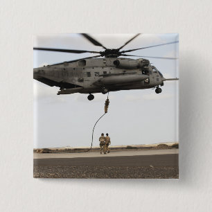 Luftwaffe pararescuemen leiten einen Kampfeinsatz Button