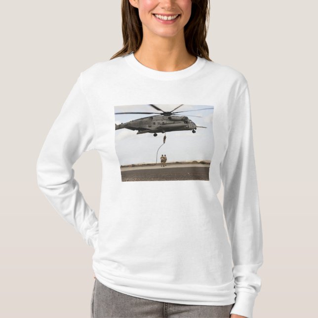 Luftwaffenparareskuemen führen Kampfeinsatz 3 T-Shirt (Vorderseite)