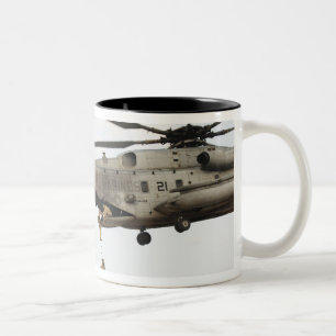 Luftwaffenparareskuemen führen Kampfeinsatz 4 Zweifarbige Tasse