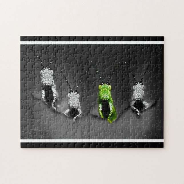Lumpy Green Bug Puzzle (Horizontal)