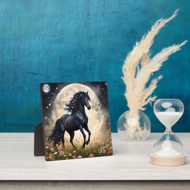 Lunar Elegance: Schwarzes Fantasy - Pferd mit dem  Fotoplatte (InSitu)