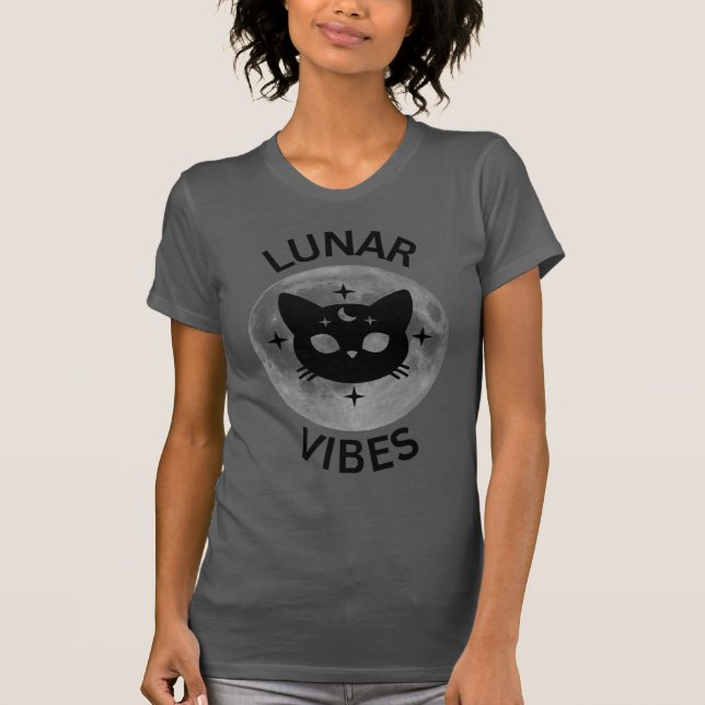 Lunar Vibes Cat + Moon  T-Shirt (Vorderseite)