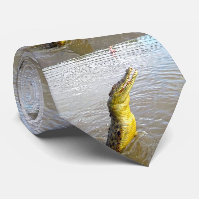 Lunging Australian Crocodile, Krawatte (Gerollt)