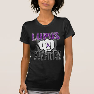 Lupus-Kämpfer mit der Faust T-Shirt