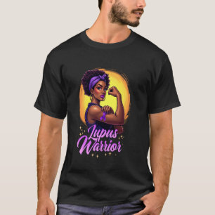 Lupus Kriegerin Afro Schwarze Frau trägt violettes T-Shirt